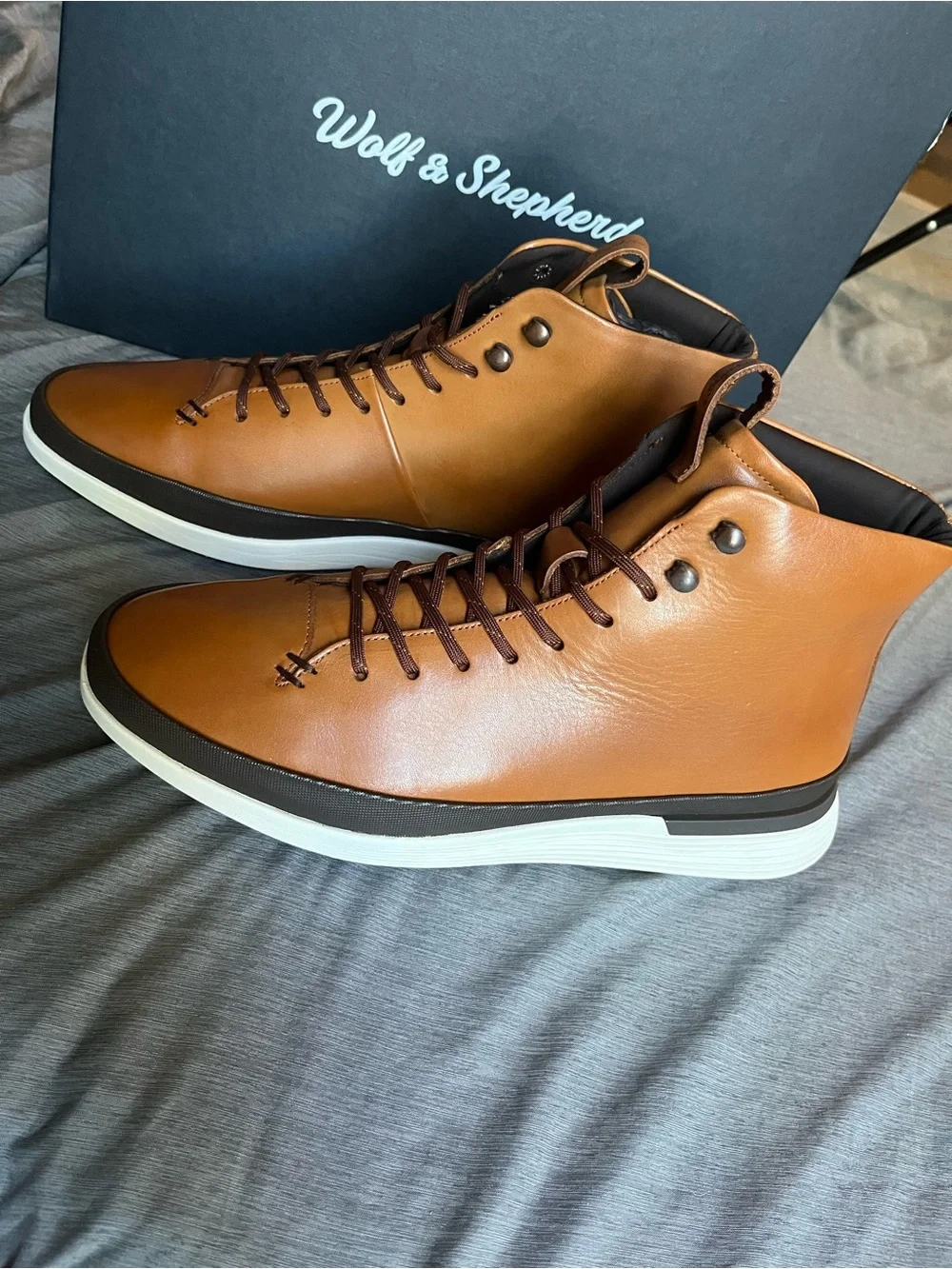 Wolf & Shepherd Men’s Tan Leather Chukka Boots Hiker Crossover winterized